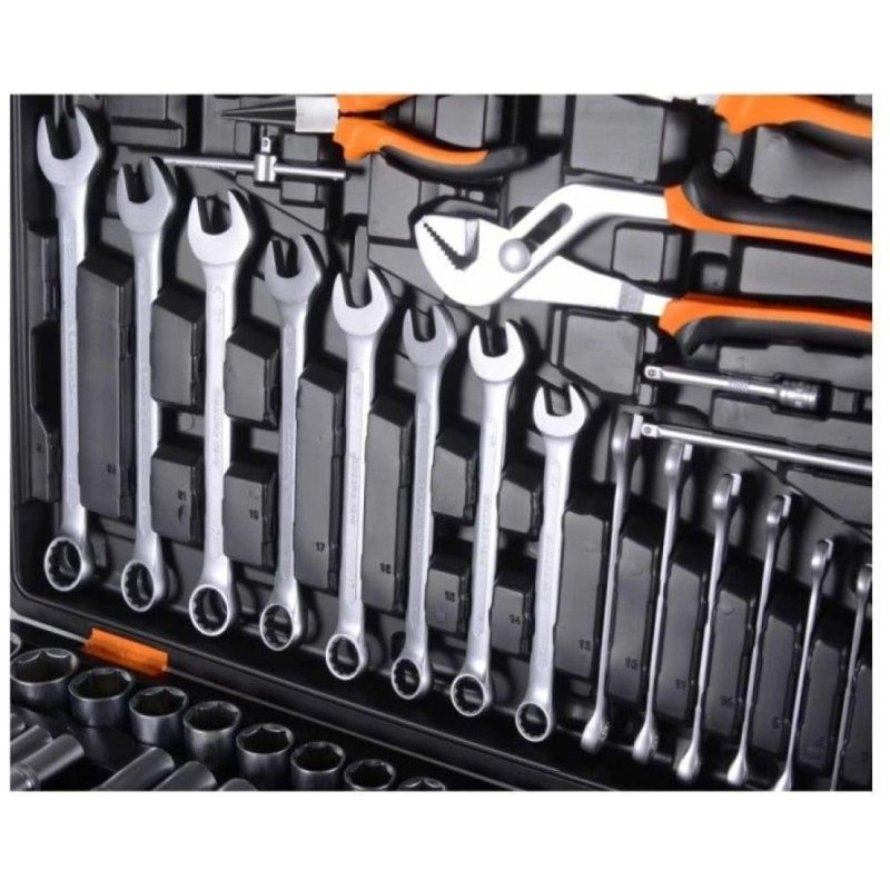 Набор инструментов, 1/2, 1/4, CrV, в кейсе 151 предм Вихрь