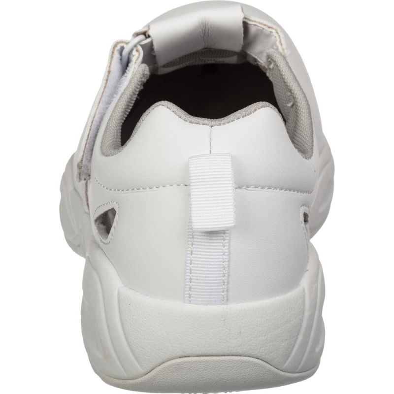 Сандалии Мистраль с перфорацией White GRIP PROTECTION c ПП р.38 (19143)