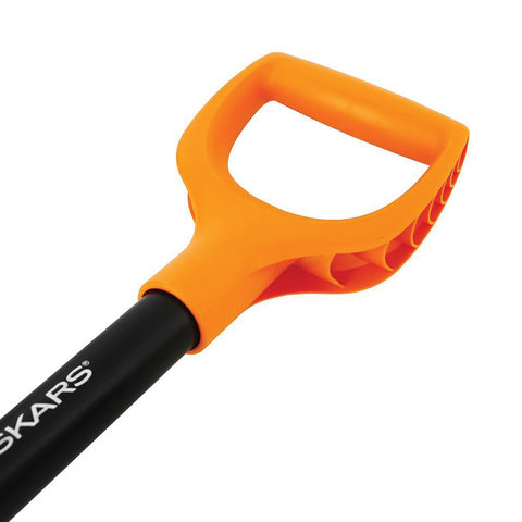 Лопата с закругленным лезвием Fiskars Solid 117 см (артикул производителя 1026683)