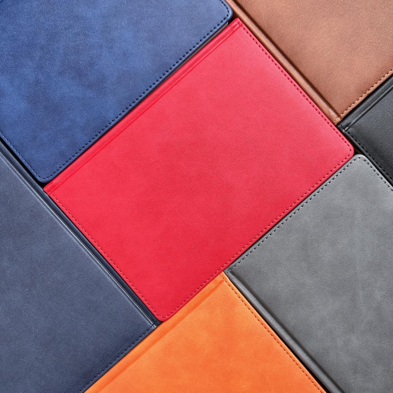 Ежедневник недатированный А5+ CLASSIC иск. кожа КРАСНЫЙ 3-689/04