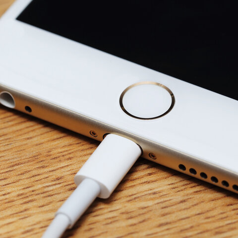 Кабель белый USB 2.0-Lightning, 1 м, SONNEN, медь, для передачи данных и зарядки iPhone/iPad