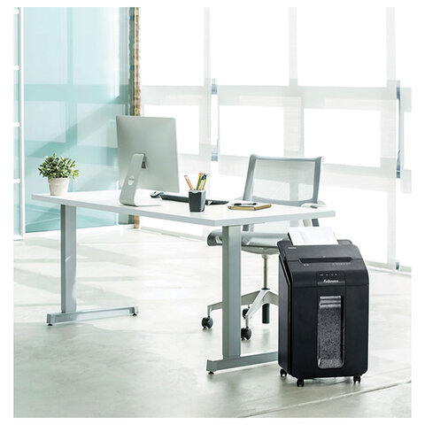Уничтожитель документов Fellowes AutoMax 100M 4-й уровень секретности объем корзины 23 л