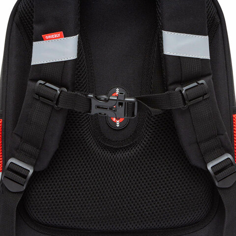 Ранец GRIZZLY анатомическая спинка, с бейджем, для мальчиков, RACER, 36×28х20 см