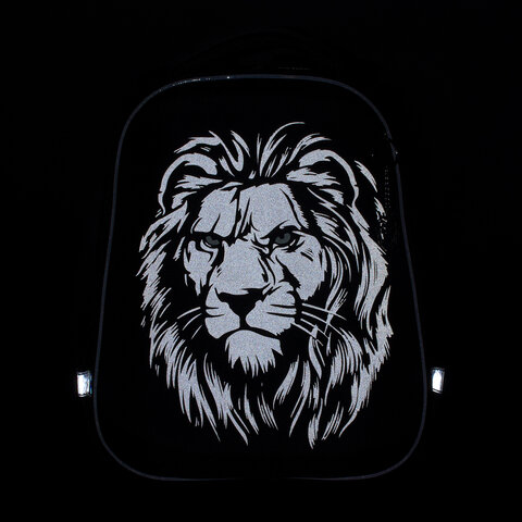 Ранец BRAUBERG SHINY, 2 отделения, с брелком, «Savage lion», светящийся рисунок, 38×28х14 см