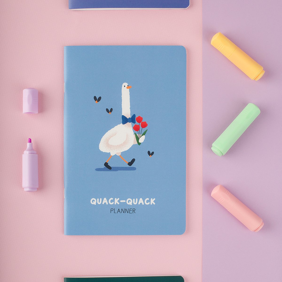 превью Планер недатированный, 32л., 135×210мм, на скобе MESHU «Quack-Quack», матовая ламинация, выборочный лак