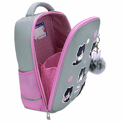 Ранец BRAUBERG LIGHT, 1 отделение, с брелоком, «Cat patches», плюшевые нашивки, 36×26х13 см