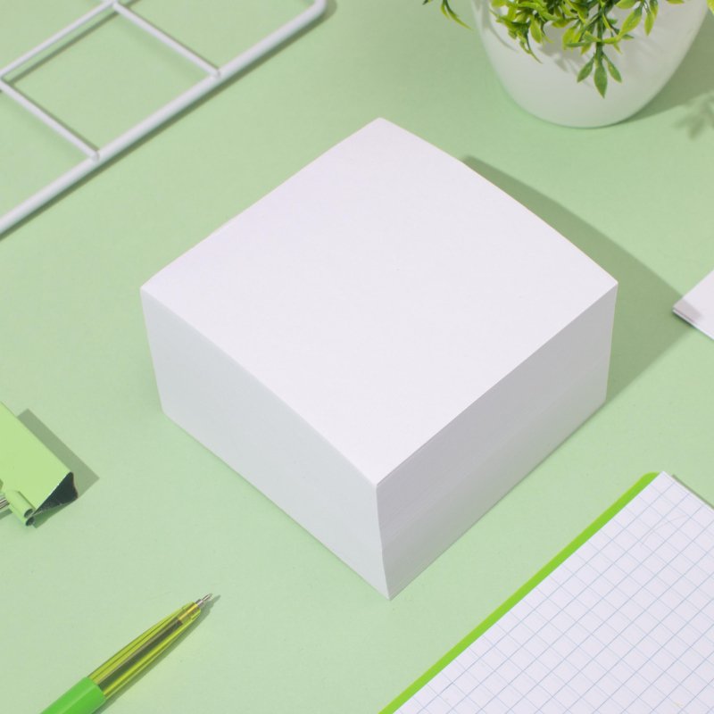 Блок для записей КОМУС на склейке 9×9х5 белый блок 100 г, 100