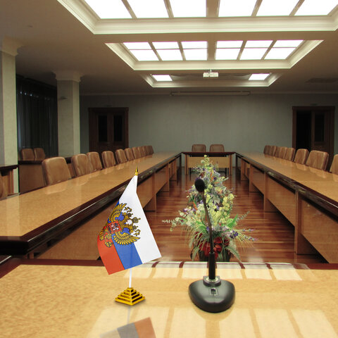Флаг России настольный 14×21 см, с гербом РФ, BRAUBERG, 550183