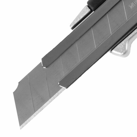 Нож канцелярский 18 мм BRAUBERG «Metallic», роликовый фиксатор, резиновые вставки, металл, 237159