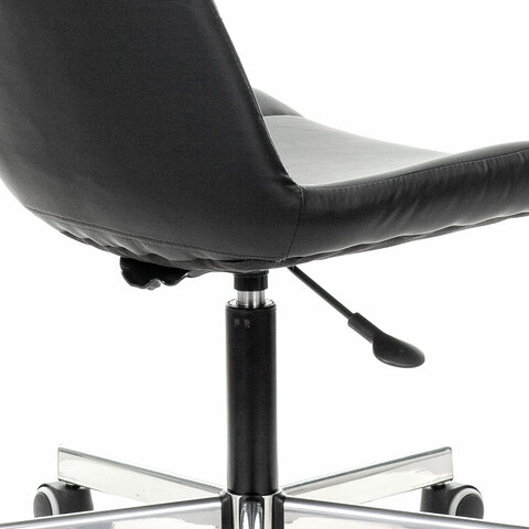 Кресло BRABIX «Deco MG-316», без подлокотников, пятилучие серебристое, экокожа, черное, 532080. 