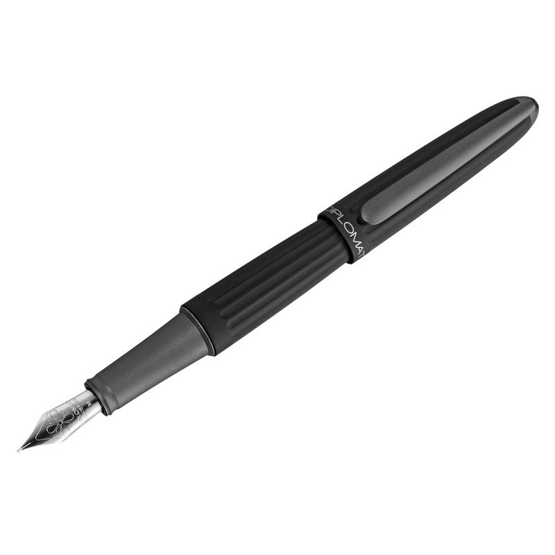 Ручка перьевая Diplomat Aero black F цвет чернил синий цвет корпуса черный (артикул производителя D40301023)