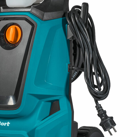 Минимойка BORT BHR-2700-R, мощность 2.5 кВт, давление 180 бар, шланг 10 м