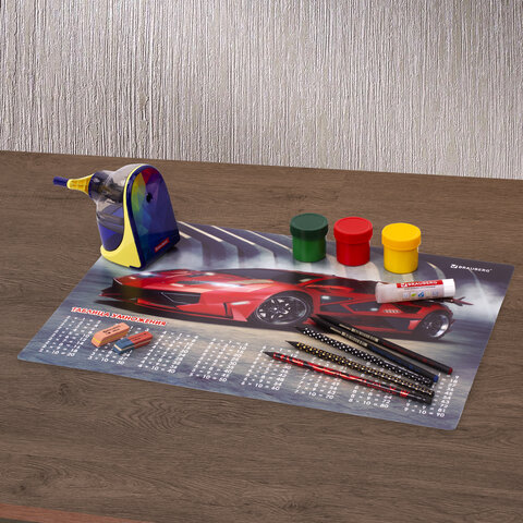 Настольное покрытие BRAUBERGА3+пластик46×33 см«Sport Car»270401