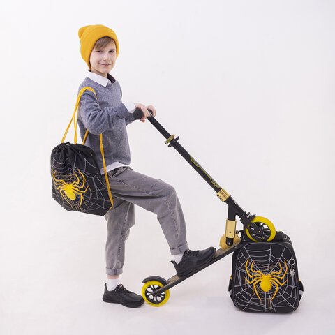 Ранец BRAUBERG PREMIUM, 2 отделения, с брелком, «Venomous spider», 3D панель, 38×29х16 см
