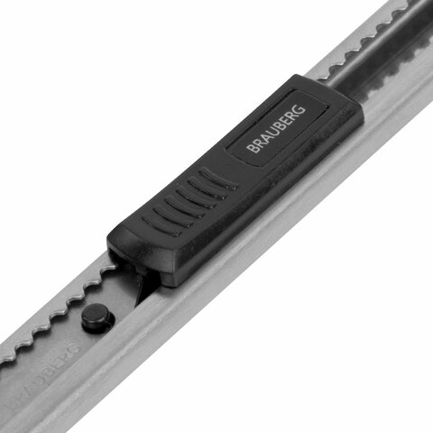 Нож канцелярский 9 мм BRAUBERG «Extra 30», металлический, лезвие 30°, автофиксатор, подвес, 237084