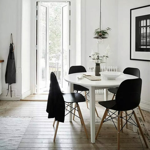 Стулья BRABIX «Eames CF-010», КОМПЛЕКТ 4 шт., пластик черный, опоры дерево/металл, 532631