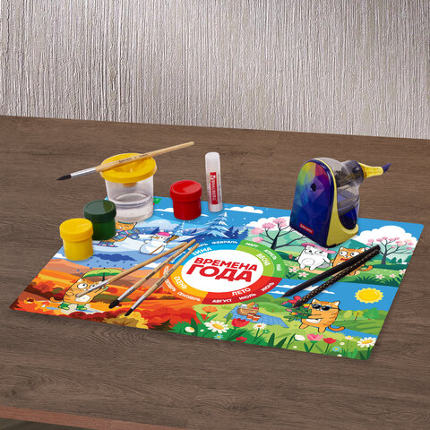 Настольное покрытие BRAUBERG KIDS, А3+, пластик, 46×33 см, «Кот-энтузиаст изучает Времена года»