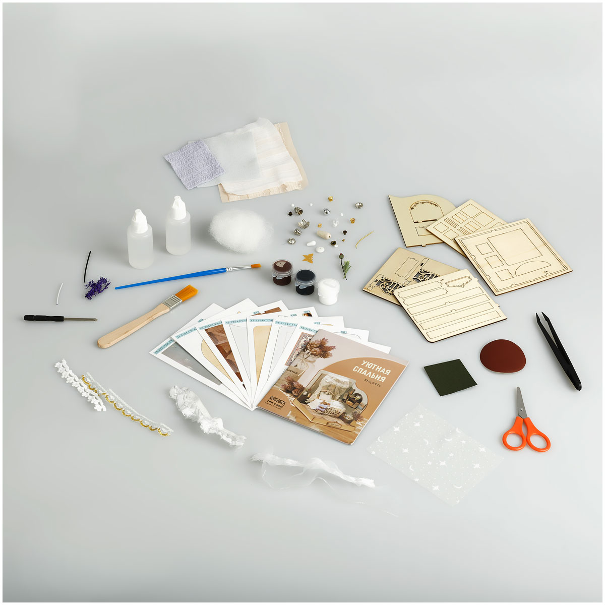 Сборная модель ТРИ СОВЫ, Румбокс «Уютная спальня», инструменты, клей, картонная коробка