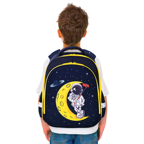 Ранец BRAUBERG KIDS STANDARD, 2 отделения, «Spaceman», СВЕТЯЩИЙСЯ, 36×28х14 см