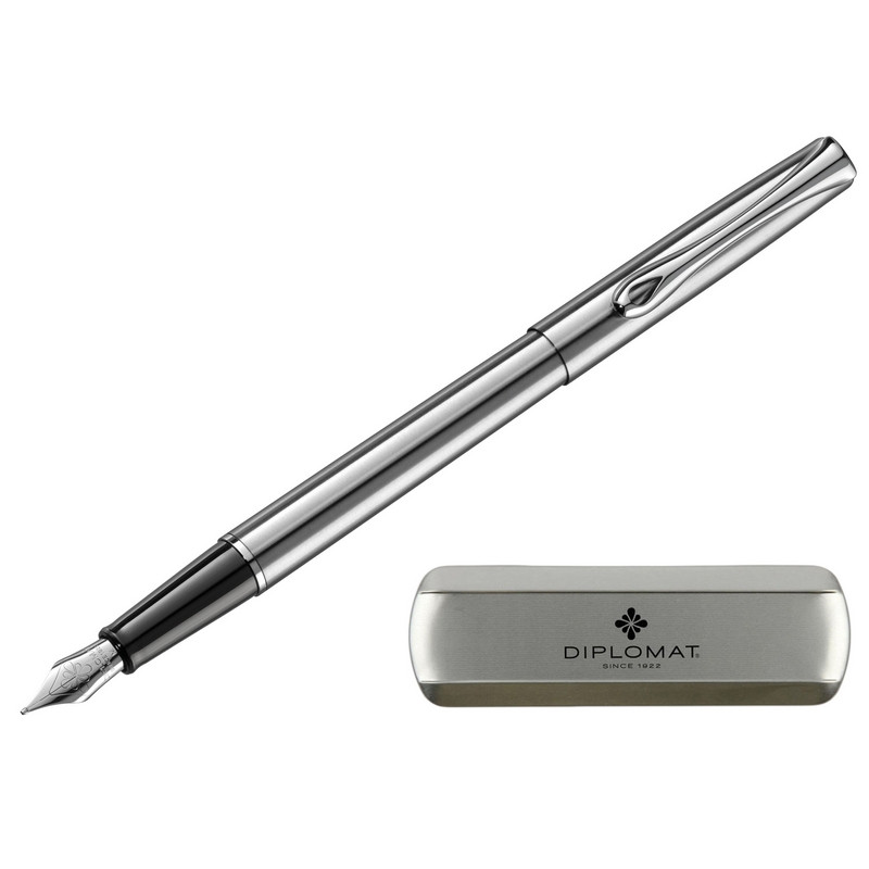 превью Ручка перьевая Diplomat Traveller stainless steel M цвет чернил синий цвет корпуса серебристый (артикул производителя D10059004)