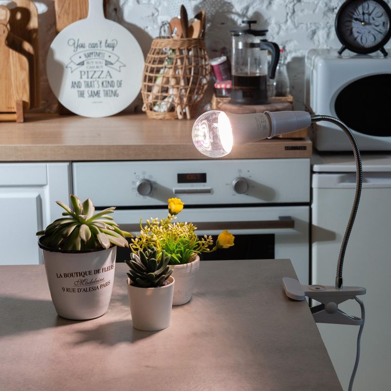 Фитолампа Uniel LED-A60-10W/SPFR/E27/CL PLP01WH форма A, прозрачная колба