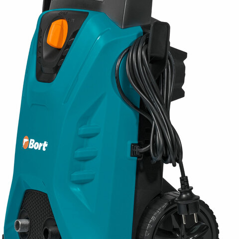 Минимойка BORT BHR-2000M-PRO, мощность 2 кВт, давление 150 бар, шланг 8 м