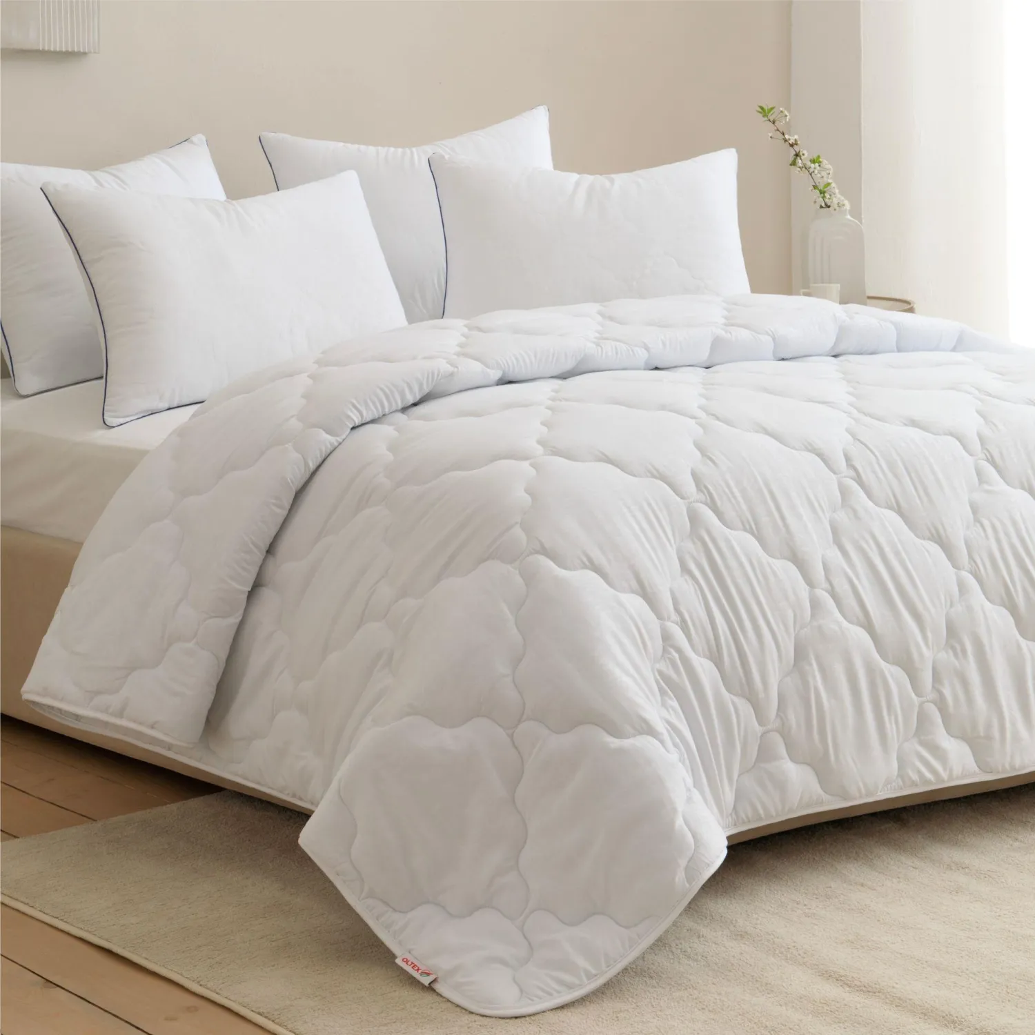 Одеяло стеганое, окантованное, облегченное,172×205.200 г/кв м, ВОФМ-18-2